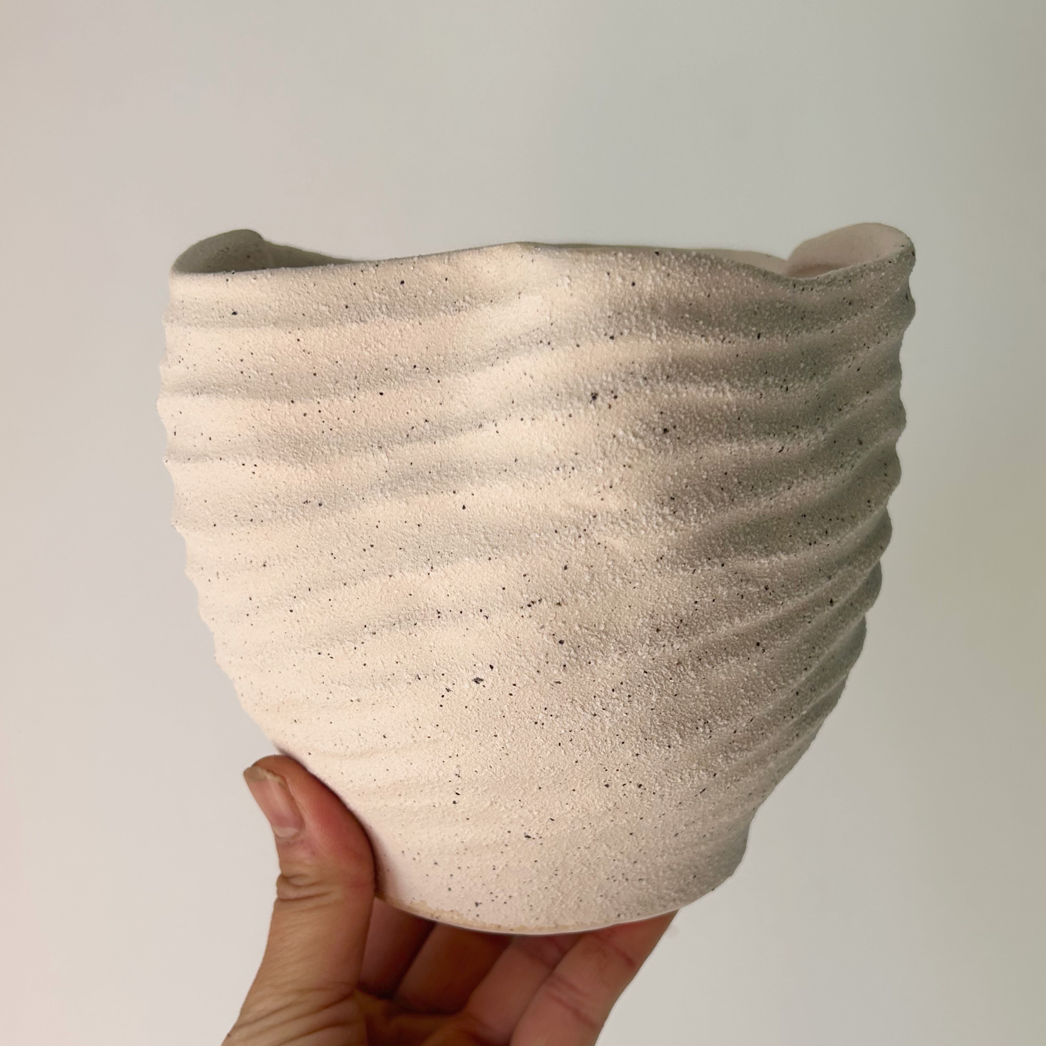 HIGHLAND Textured Planter with Saucer