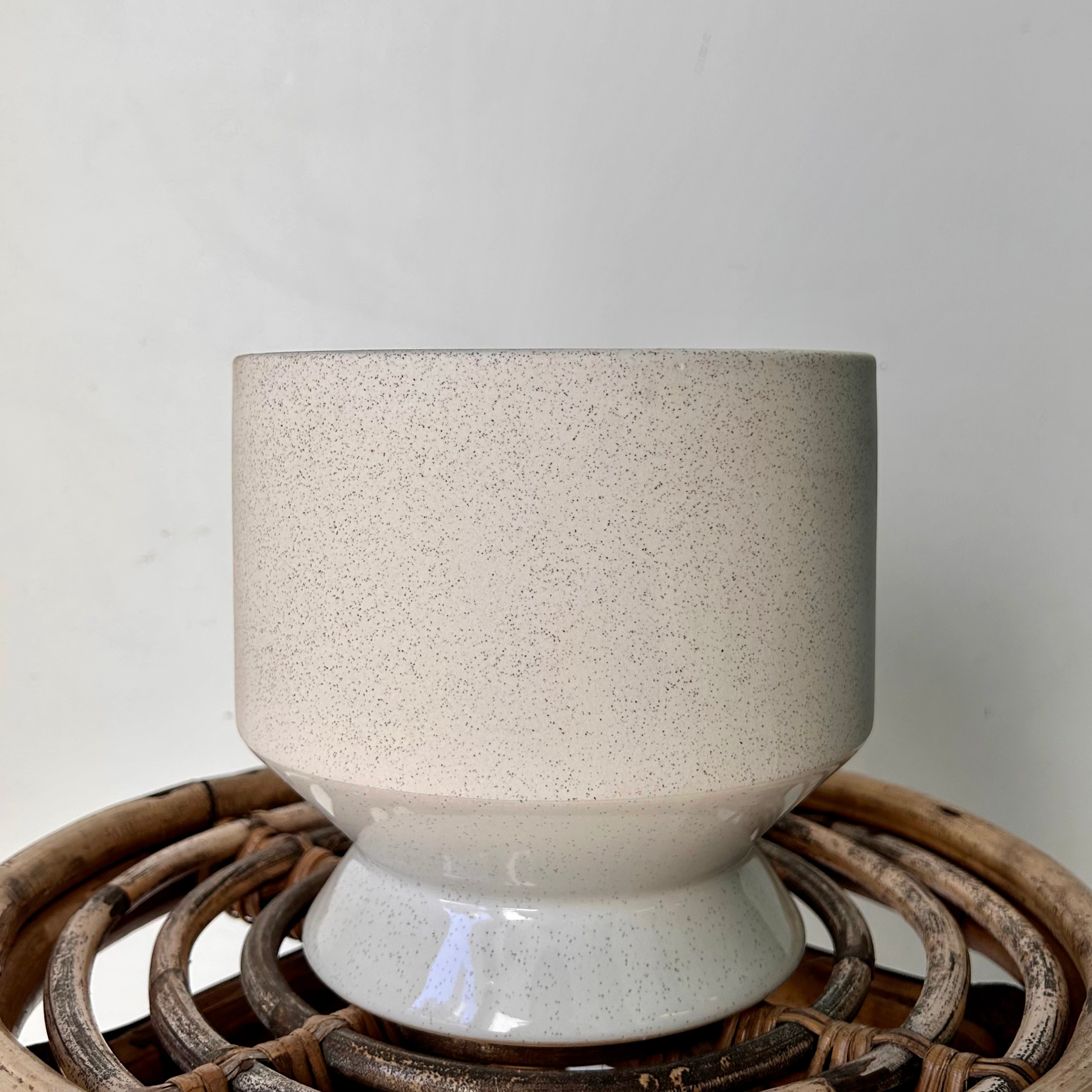 PASADENA Decorative Raised Planter (Matte Cream Speckled)  6”x6”