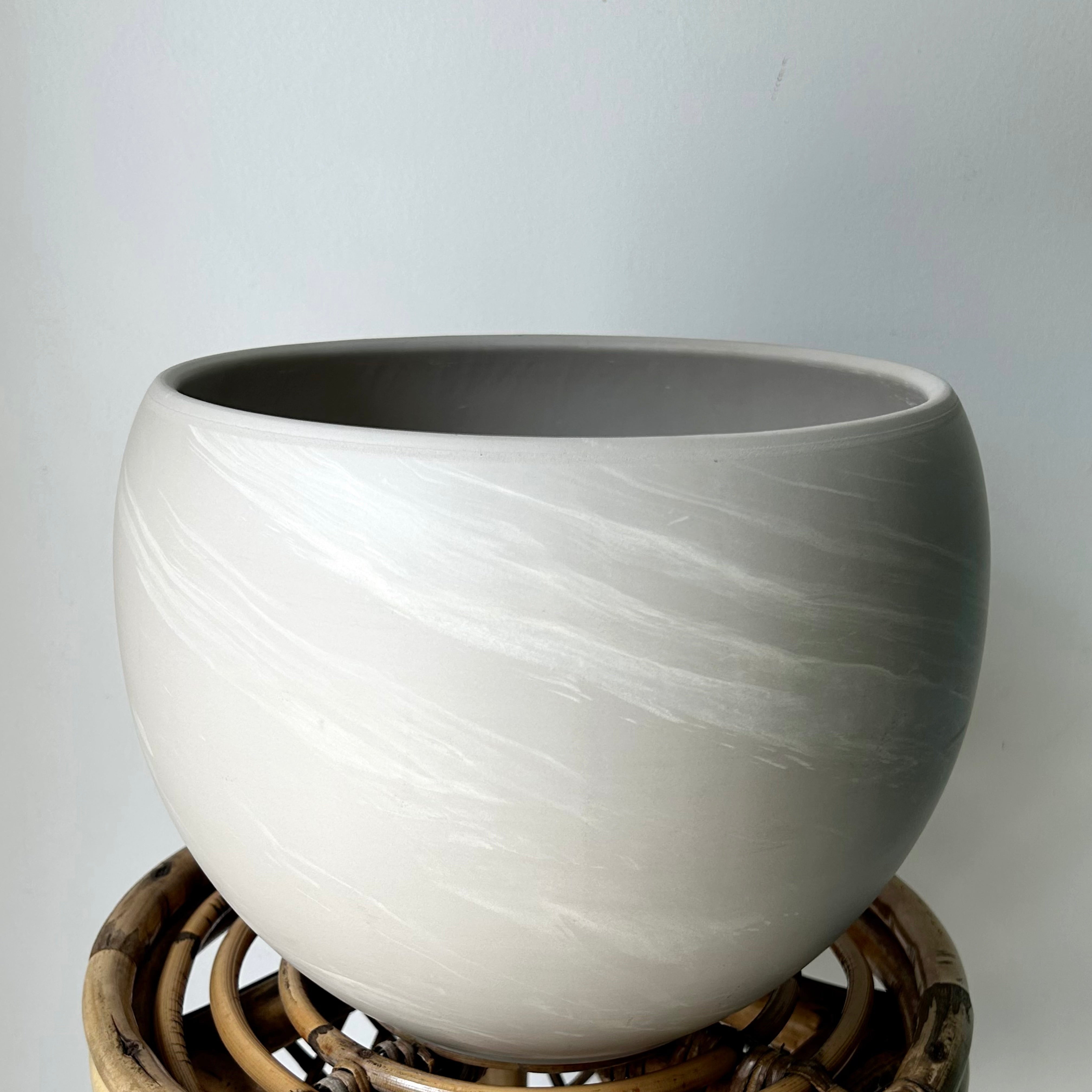 SHILOH Large Decorative Sphere Clay Pot (8”x8”)