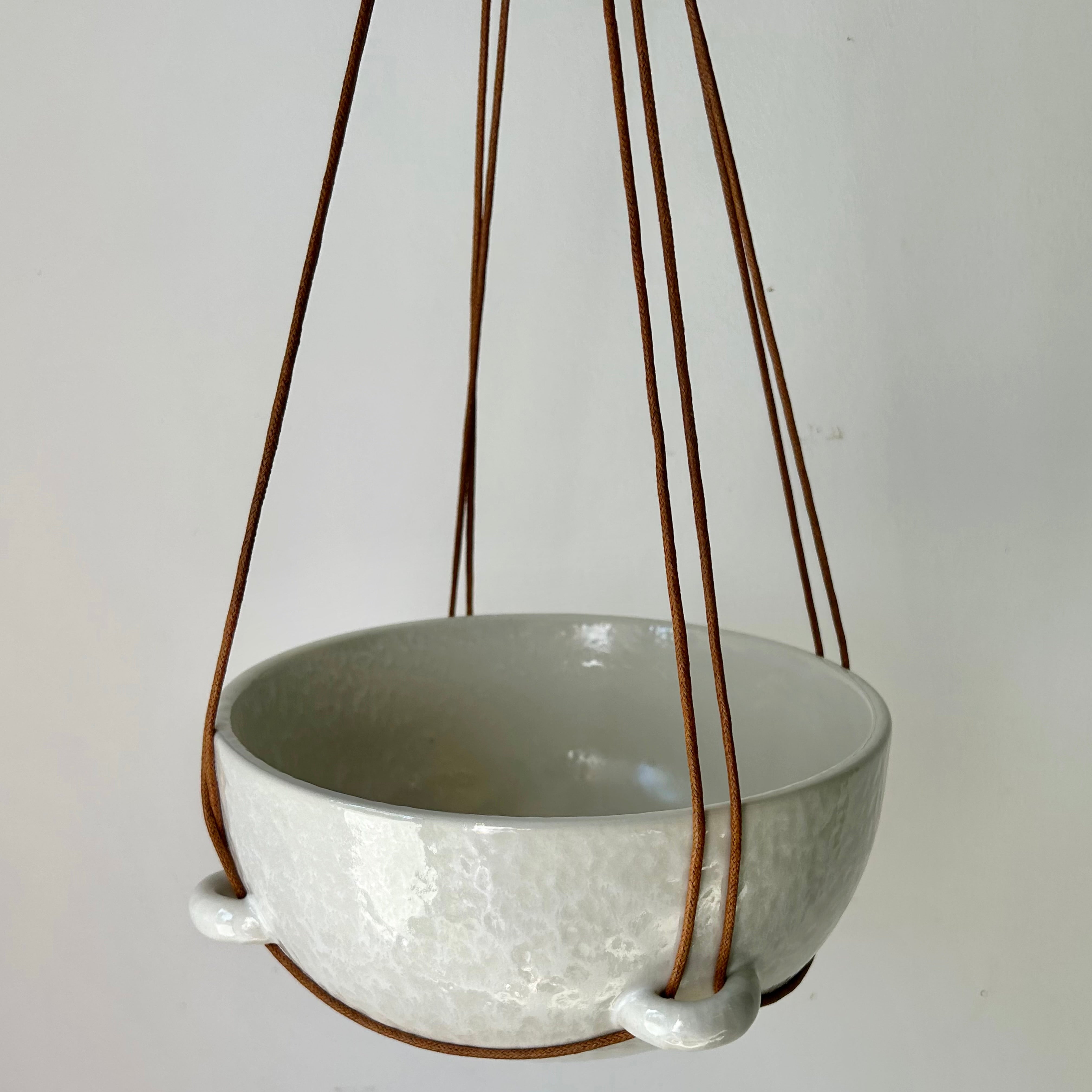 REDONDO Hanging Ceramic Pot (8”x4”)