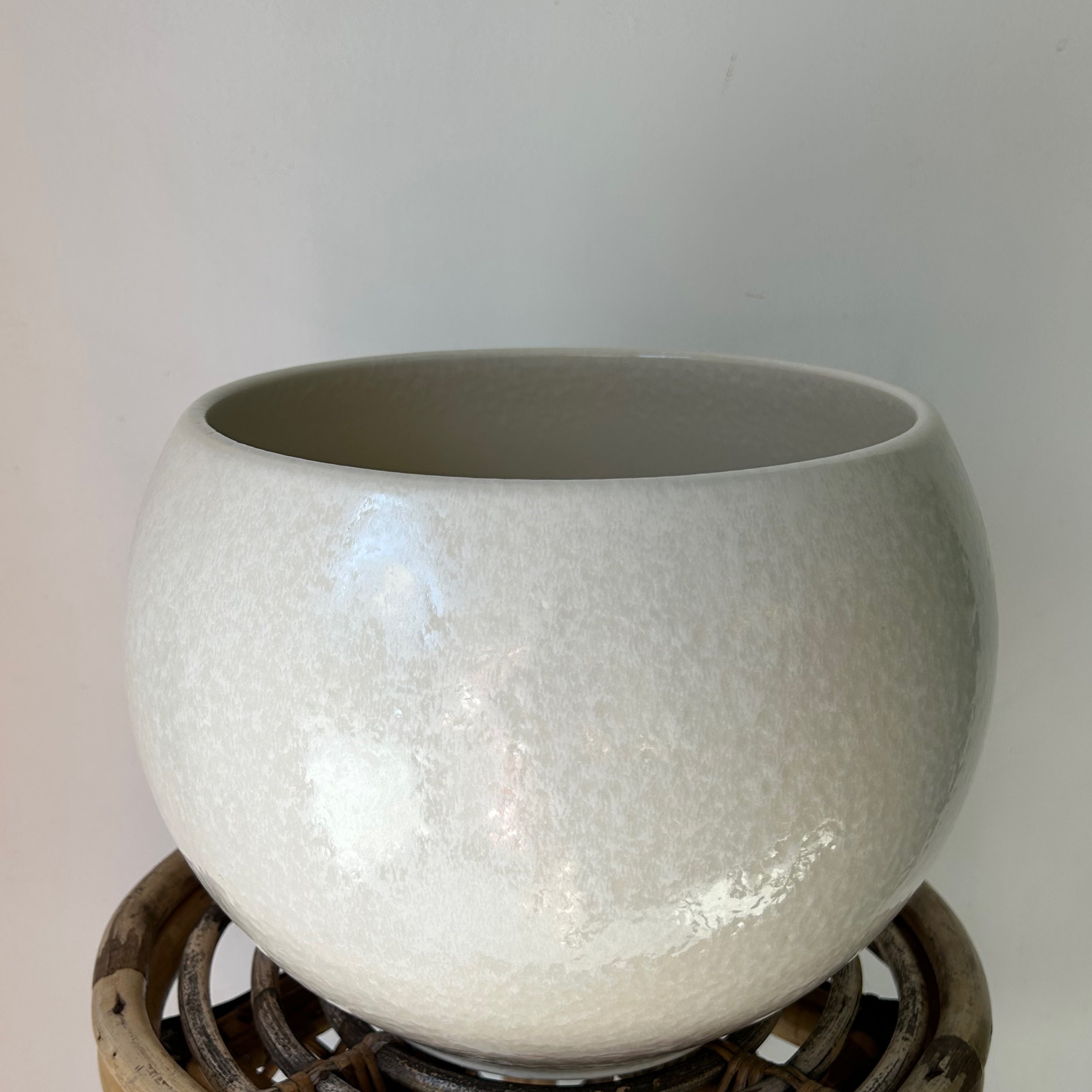 MAYU Large Decorative Pot (9.5"X8”)